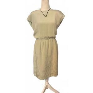 Elegant Oscar de la Renta Dress - Soft Green